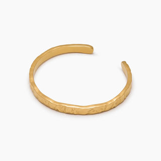 Essentielles strukturiertes Manschettenarmband