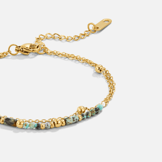 Armband mit geschichteten Steinperlen