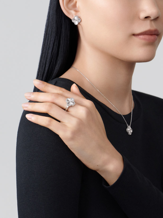 CLOVER - Silver Necklace